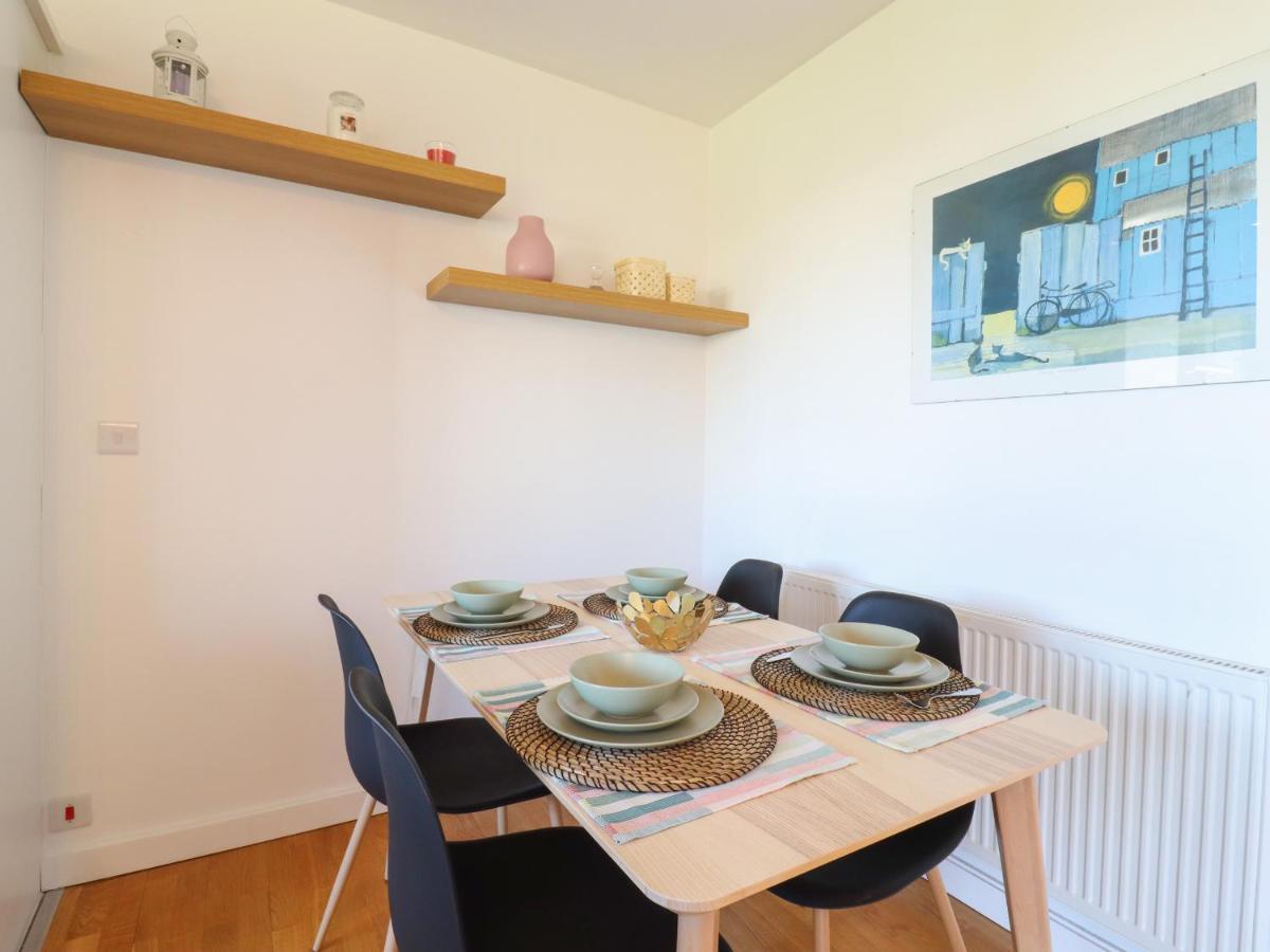Flat 19 By The Beach Harwich Exterior photo