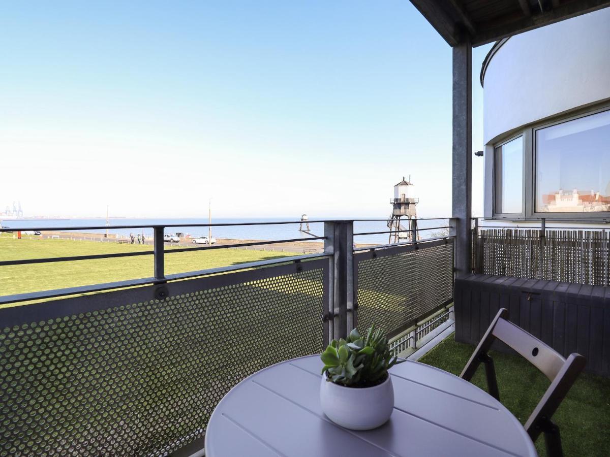 Flat 19 By The Beach Harwich Exterior photo